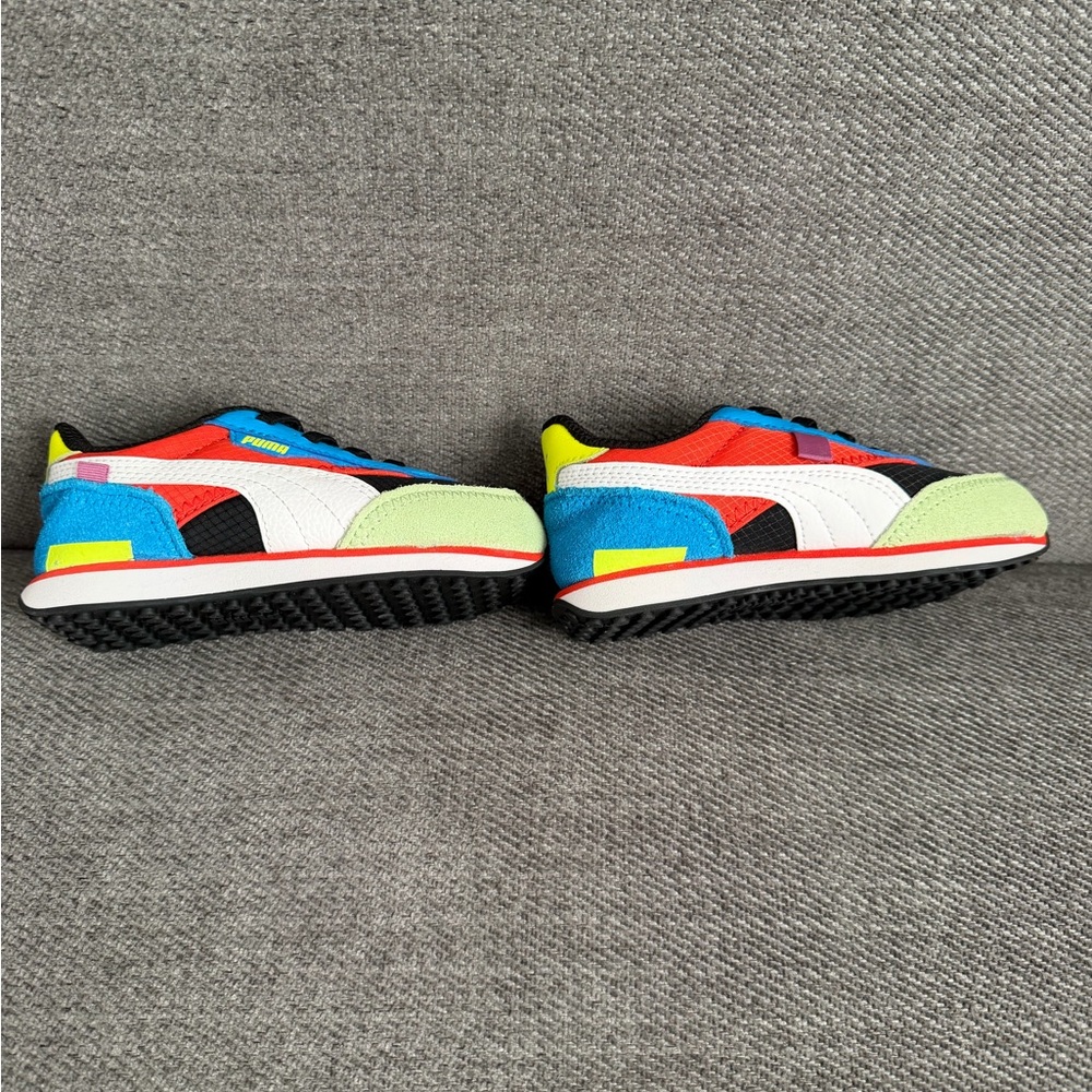 NWOT PUMA Kid’s Retro Running Sneakers 8C